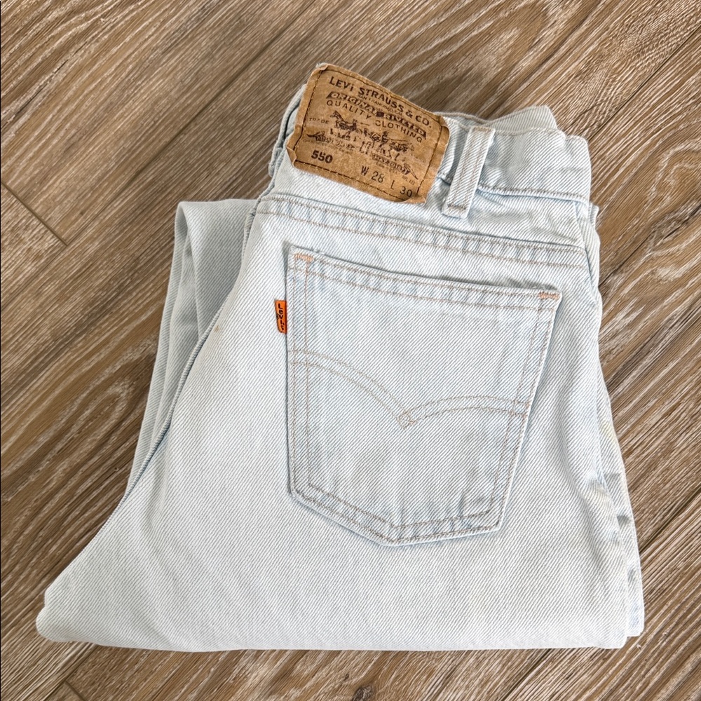 Levi's Women's Straight Leg Light Blue Jeans 550